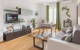 2-Bedroom Apartment In Alba With Free Parking And Air Conditioning